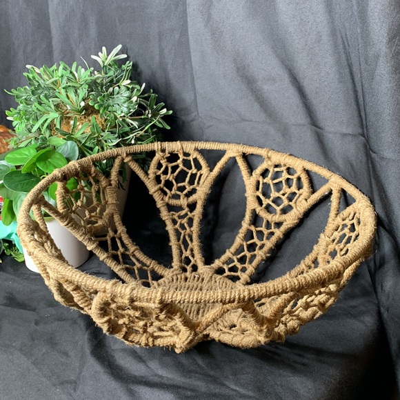 Large 15” natural handmade jute woven bowl - Picture 6 of 9